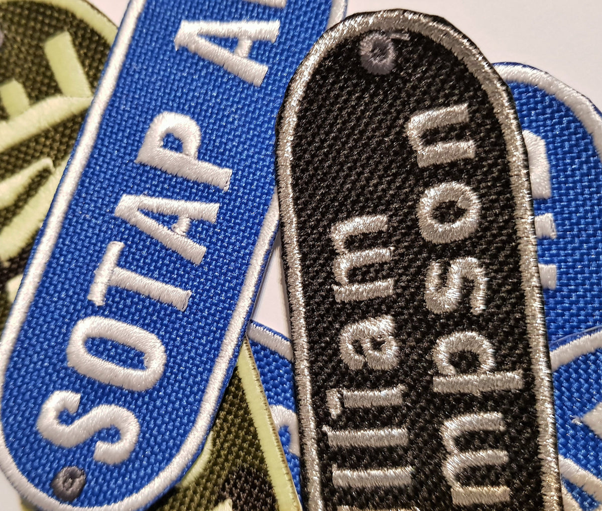 Toppa Nome Personalizzata Ricamata Ovale – Termoadesiva o da Cucire